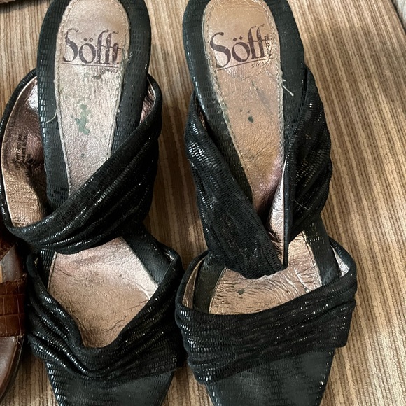 Sofft size 7 brown and black sandals. 2 pair - Picture 2 of 8